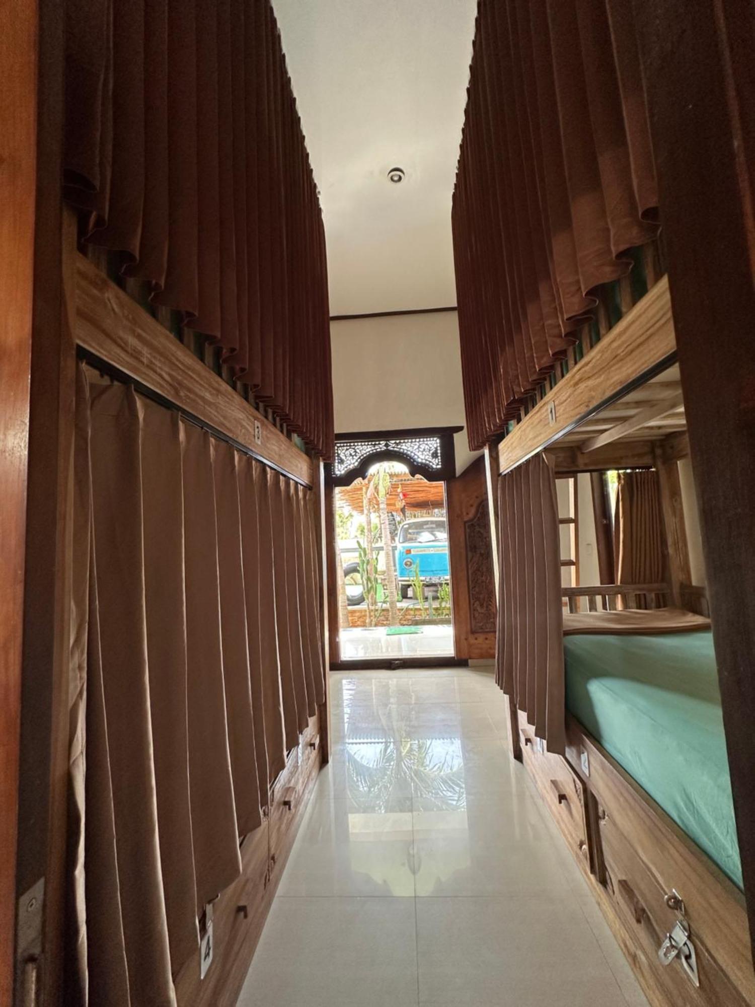 Lembongan Hostel Nusa Lembongan Zewnętrze zdjęcie