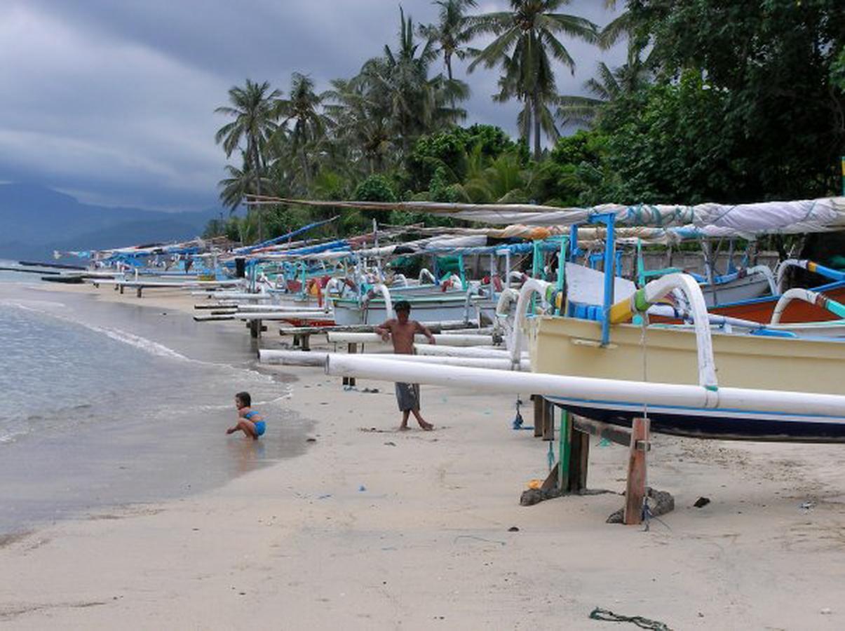 Lembongan Hostel Nusa Lembongan Zewnętrze zdjęcie