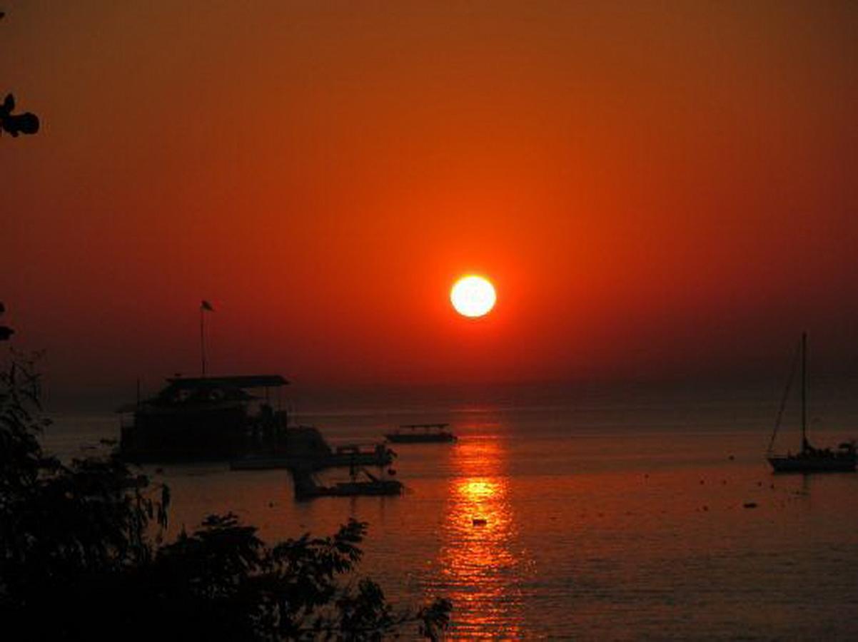 Lembongan Hostel Nusa Lembongan Zewnętrze zdjęcie
