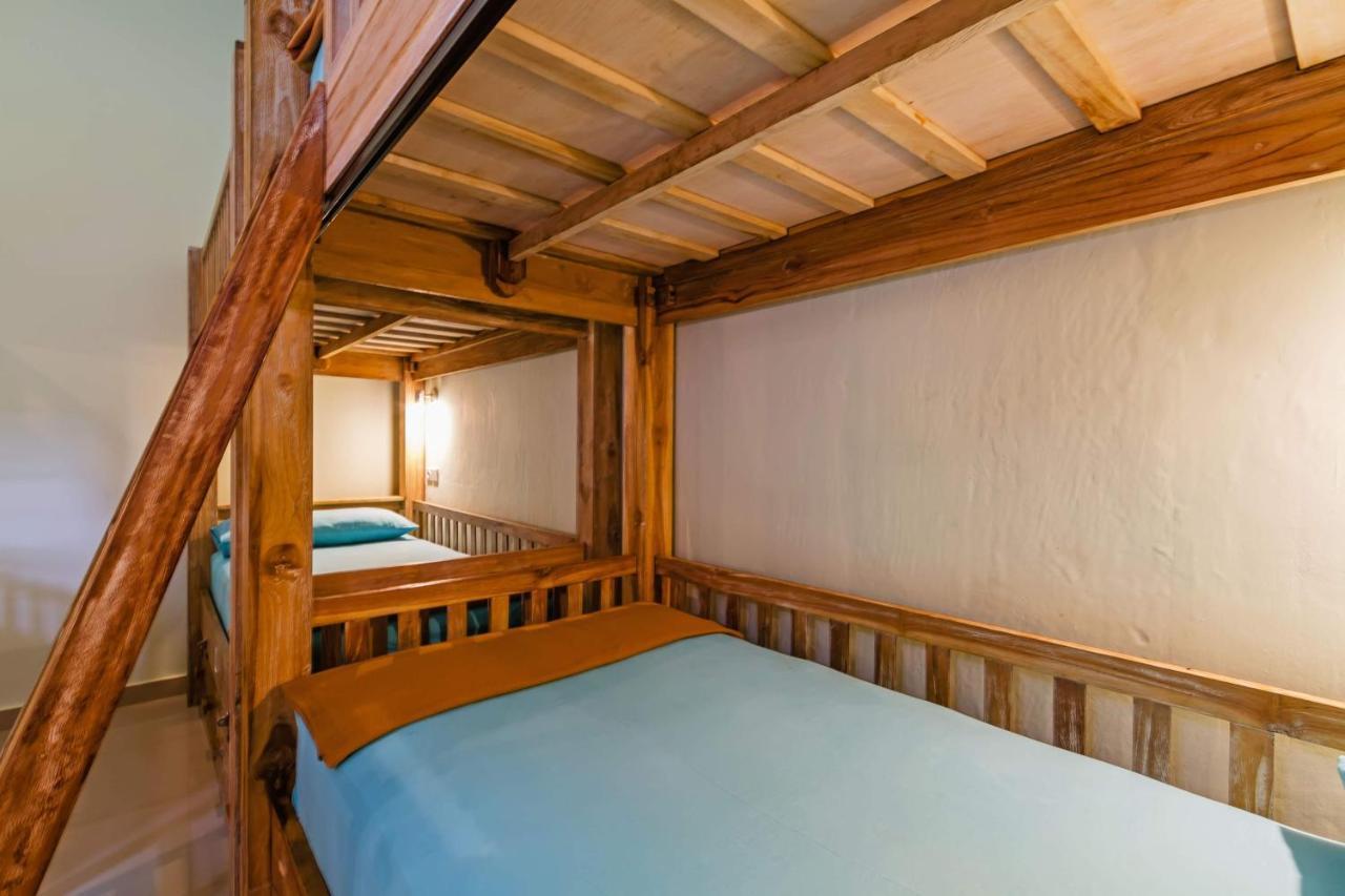 Lembongan Hostel Nusa Lembongan Zewnętrze zdjęcie
